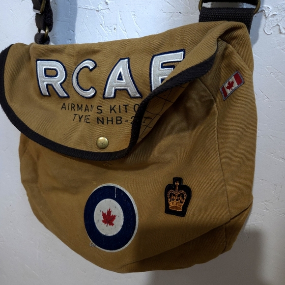 Red Canoe | RCAF Brown Messenger Bag - Picture 4 of 14